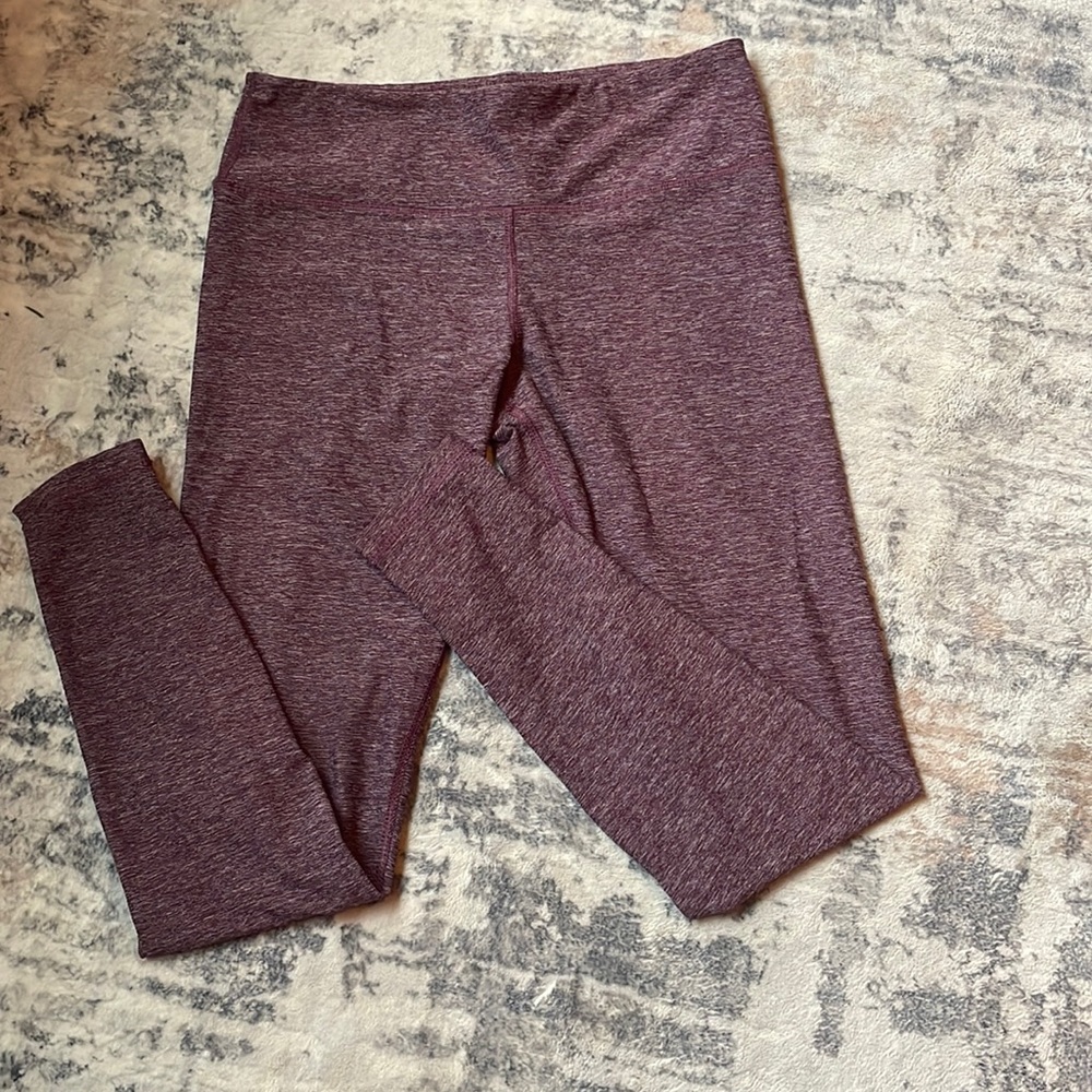 Scorpio Sol purple cropped leggings size small